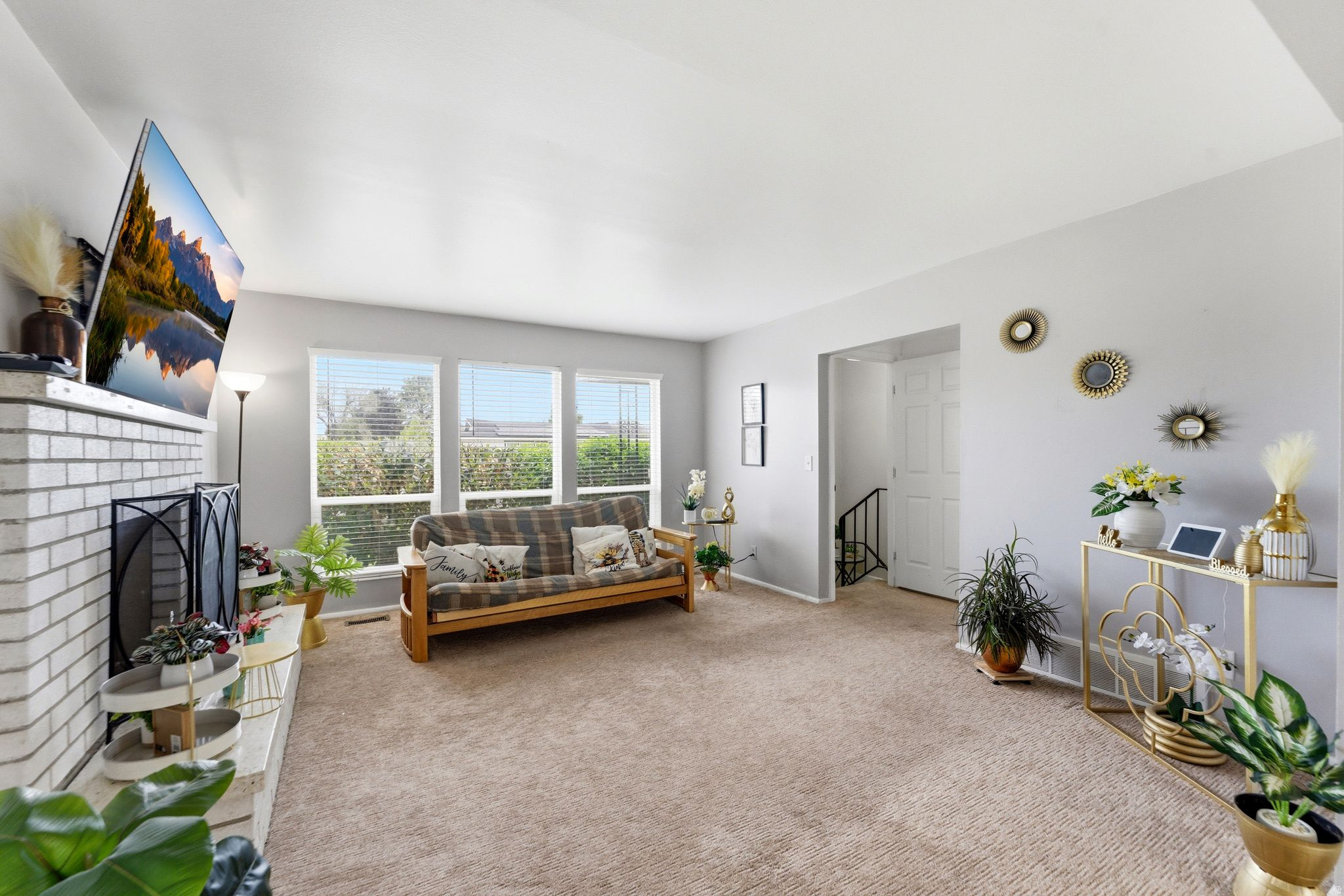 CAMELOT - Residential