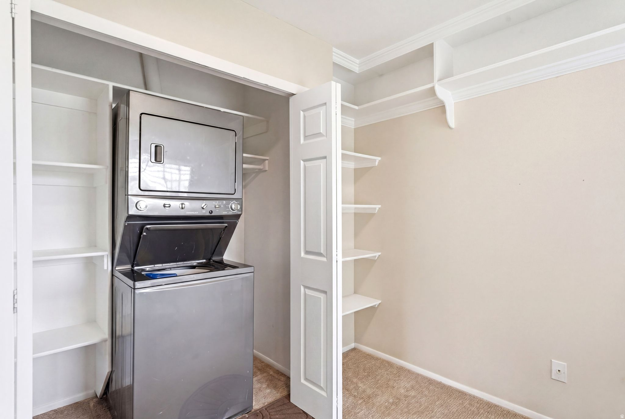 CAMELOT - Residential