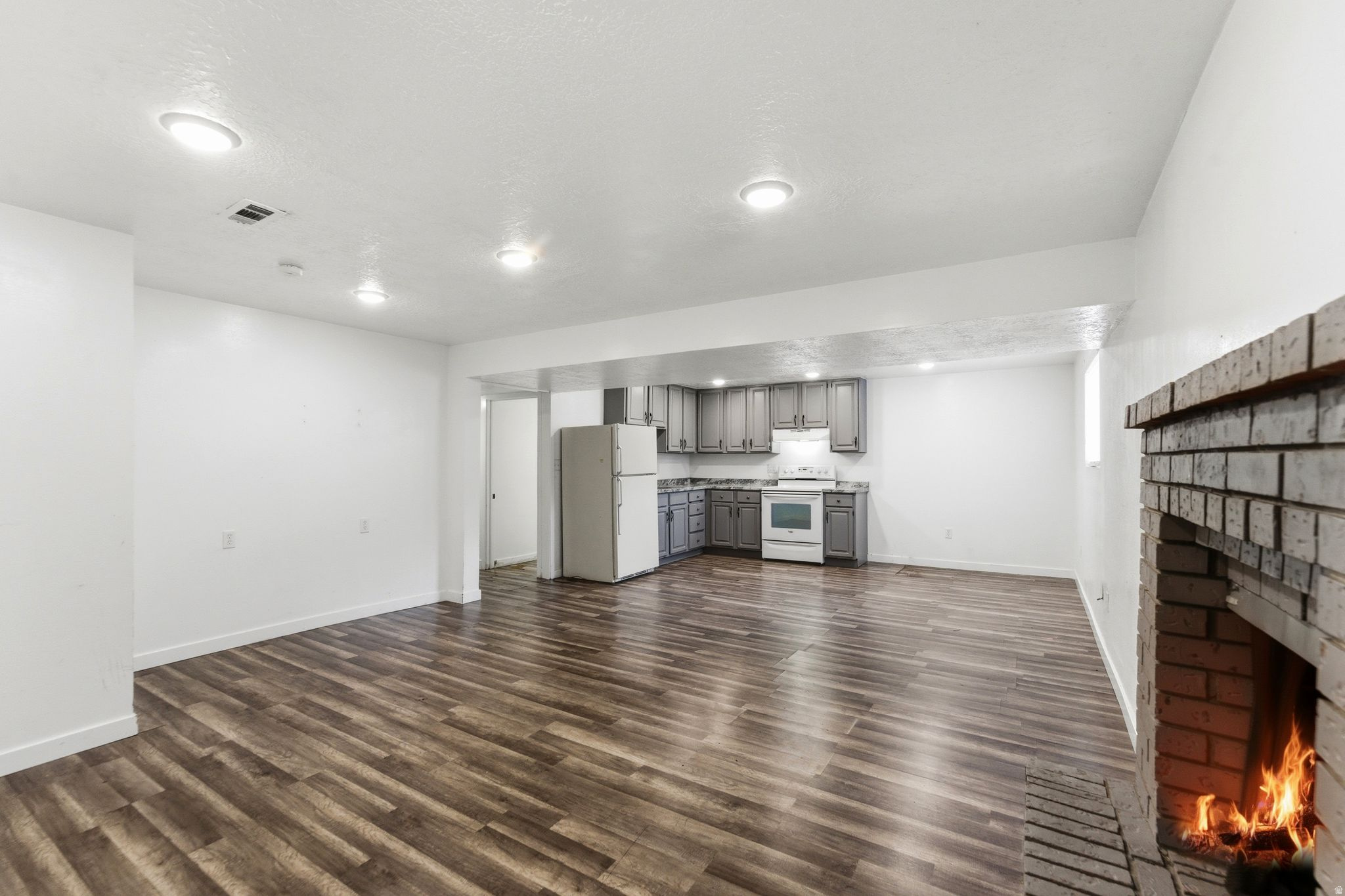 CAMELOT - Residential