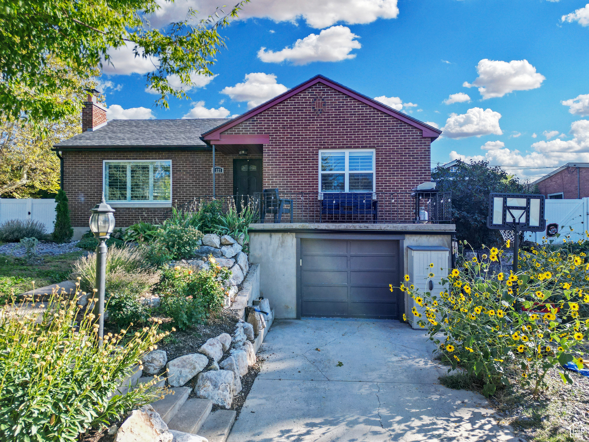 KINGSTON HEIGHTS - Residential