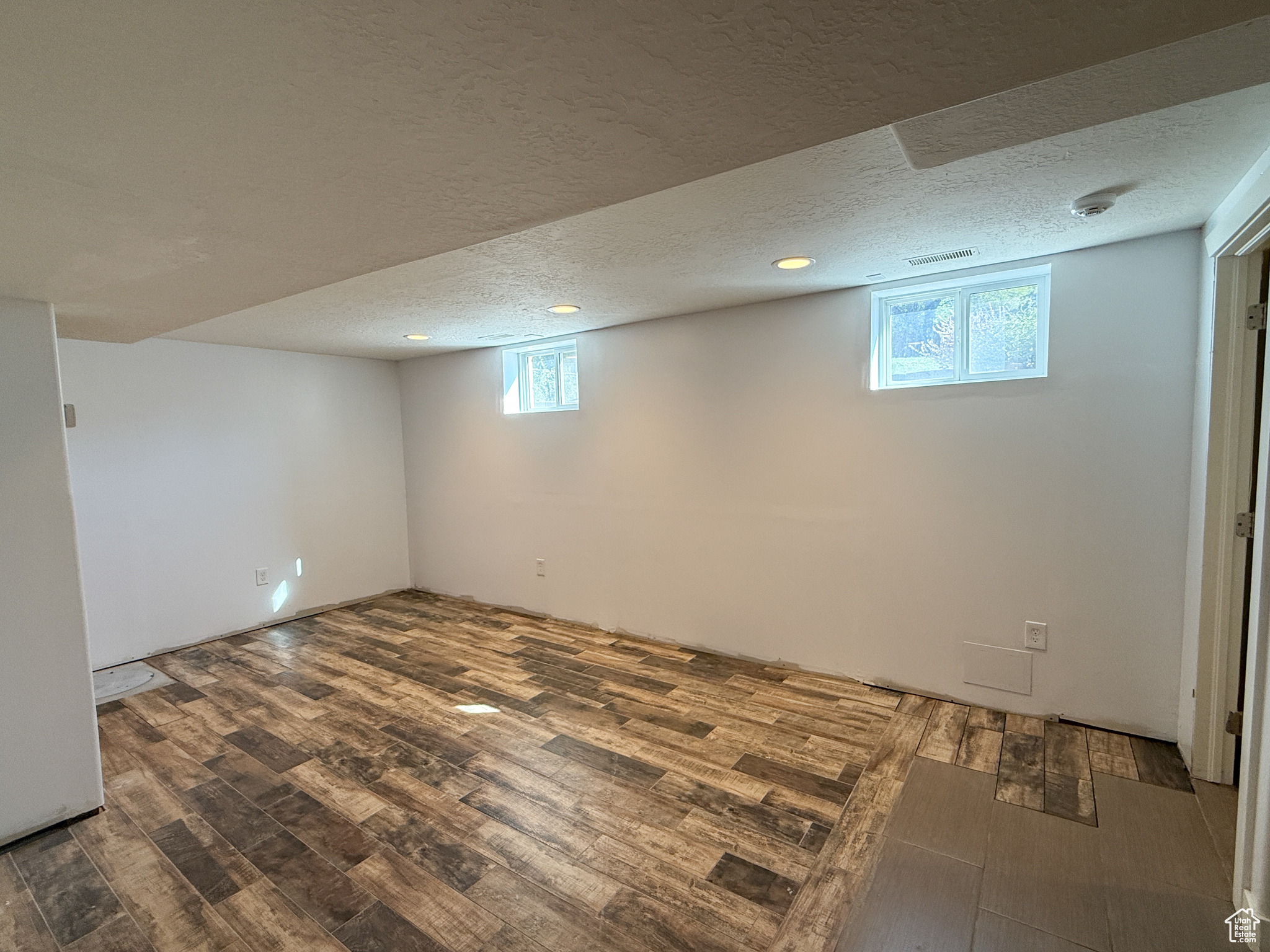 KINGSTON HEIGHTS - Residential