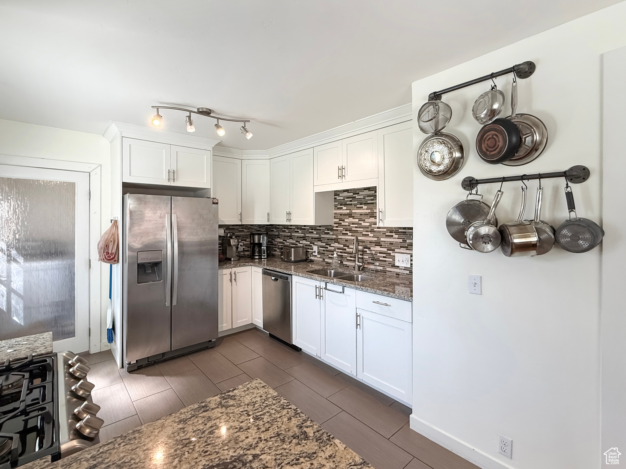 KINGSTON HEIGHTS - Residential
