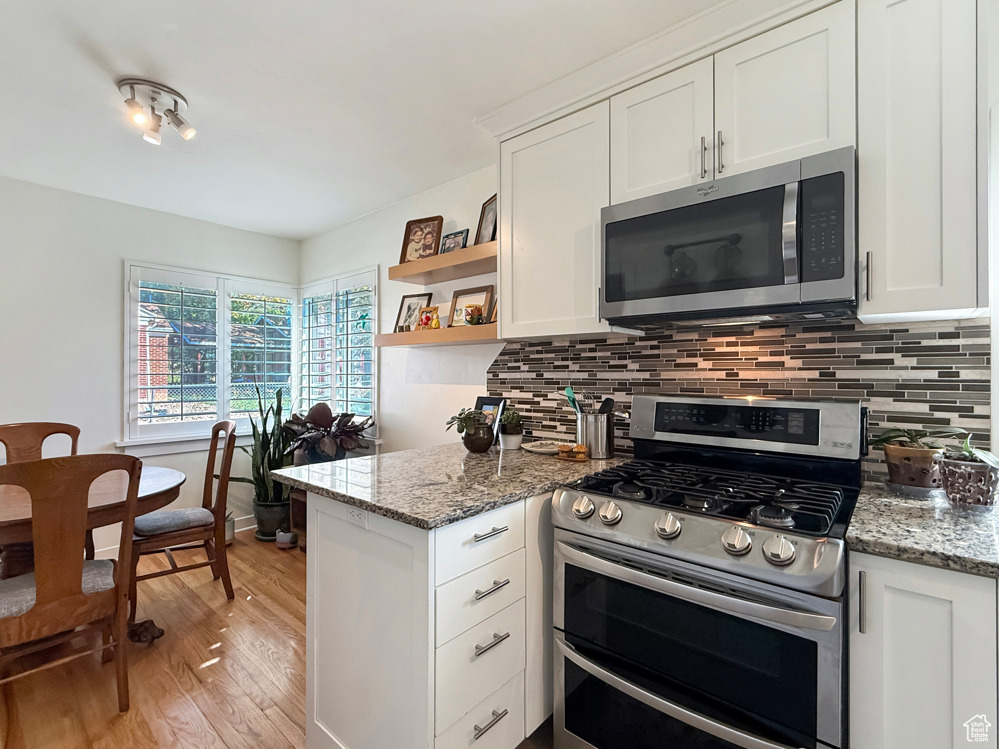 KINGSTON HEIGHTS - Residential