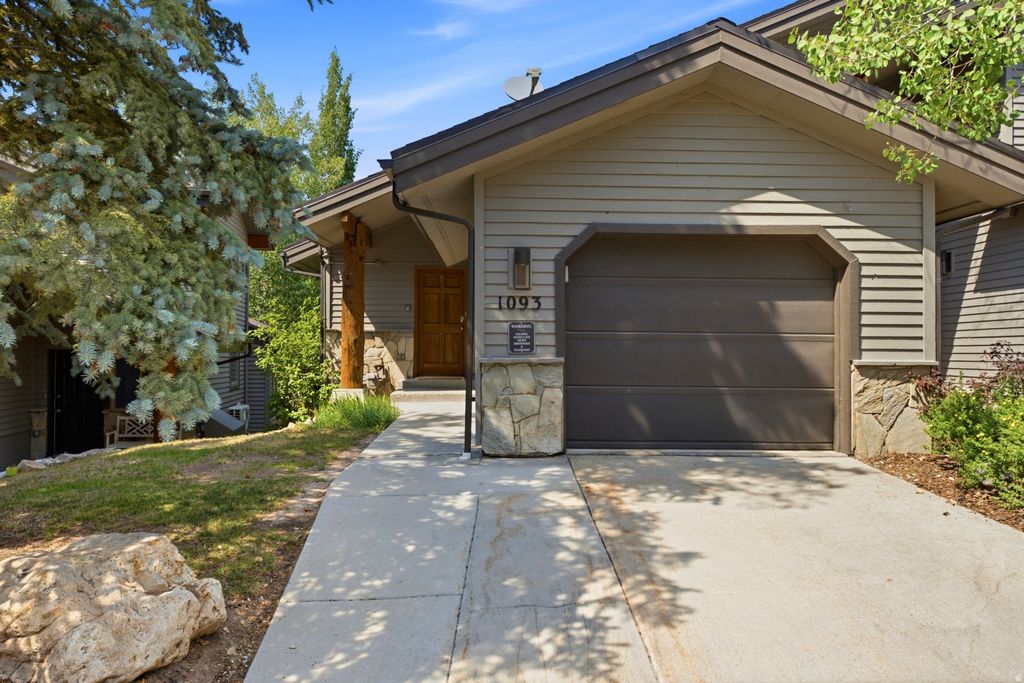 Photo of 1093 STONEBRIDGE CIR, Park City, UT 84060 (MLS # 2167786)