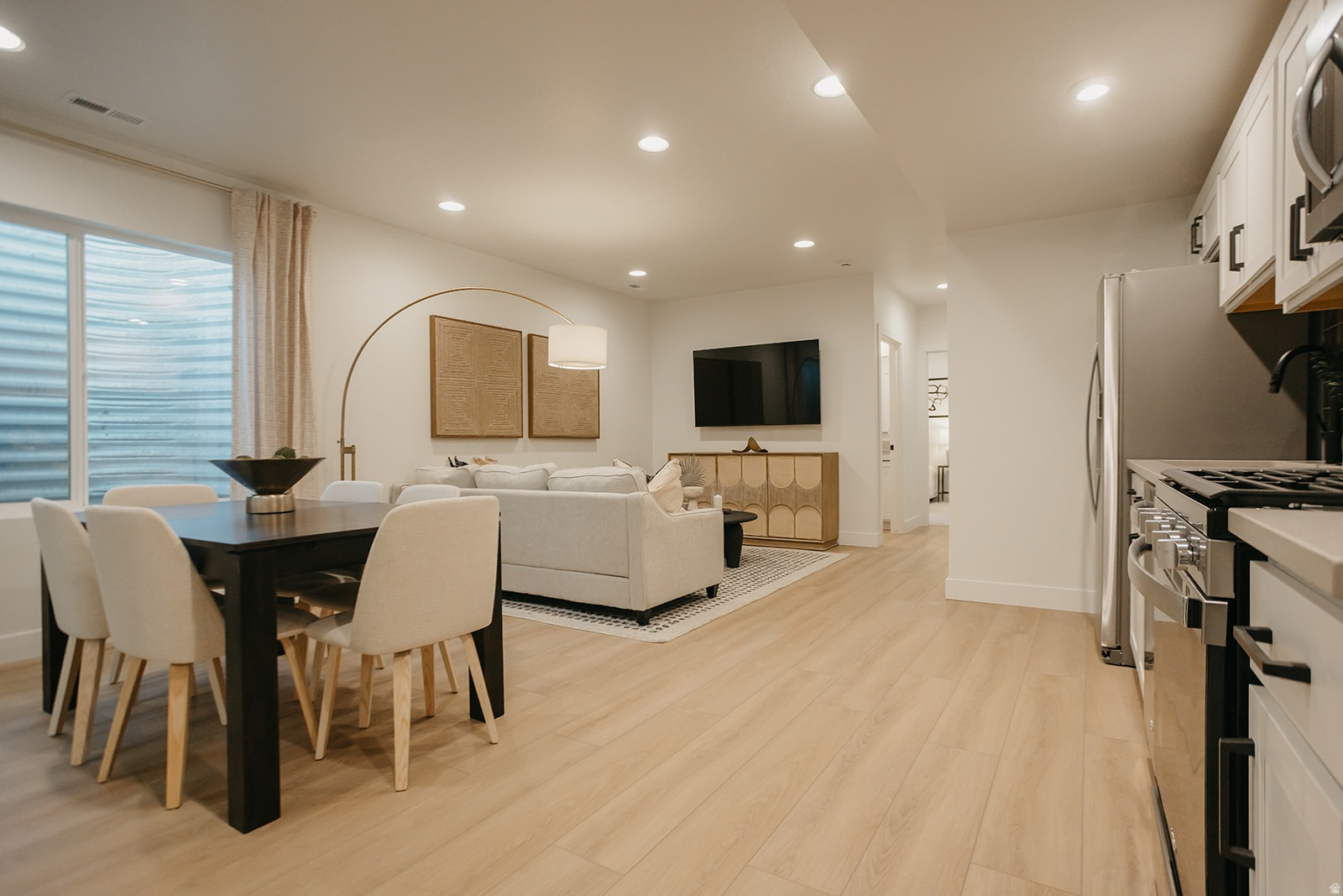 WILLOW ESTATES - Residential