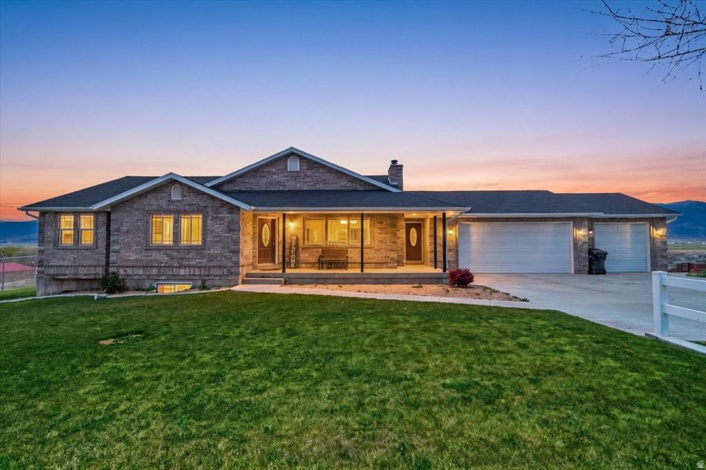Photo of 495 N 300 W, Moroni, UT 84646 (MLS # 2156002)