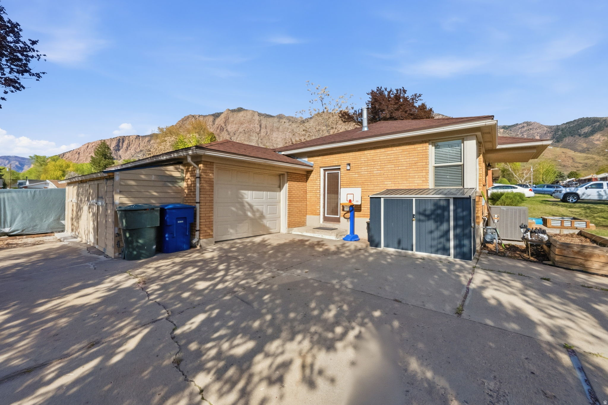 11-121-0022 - Residential