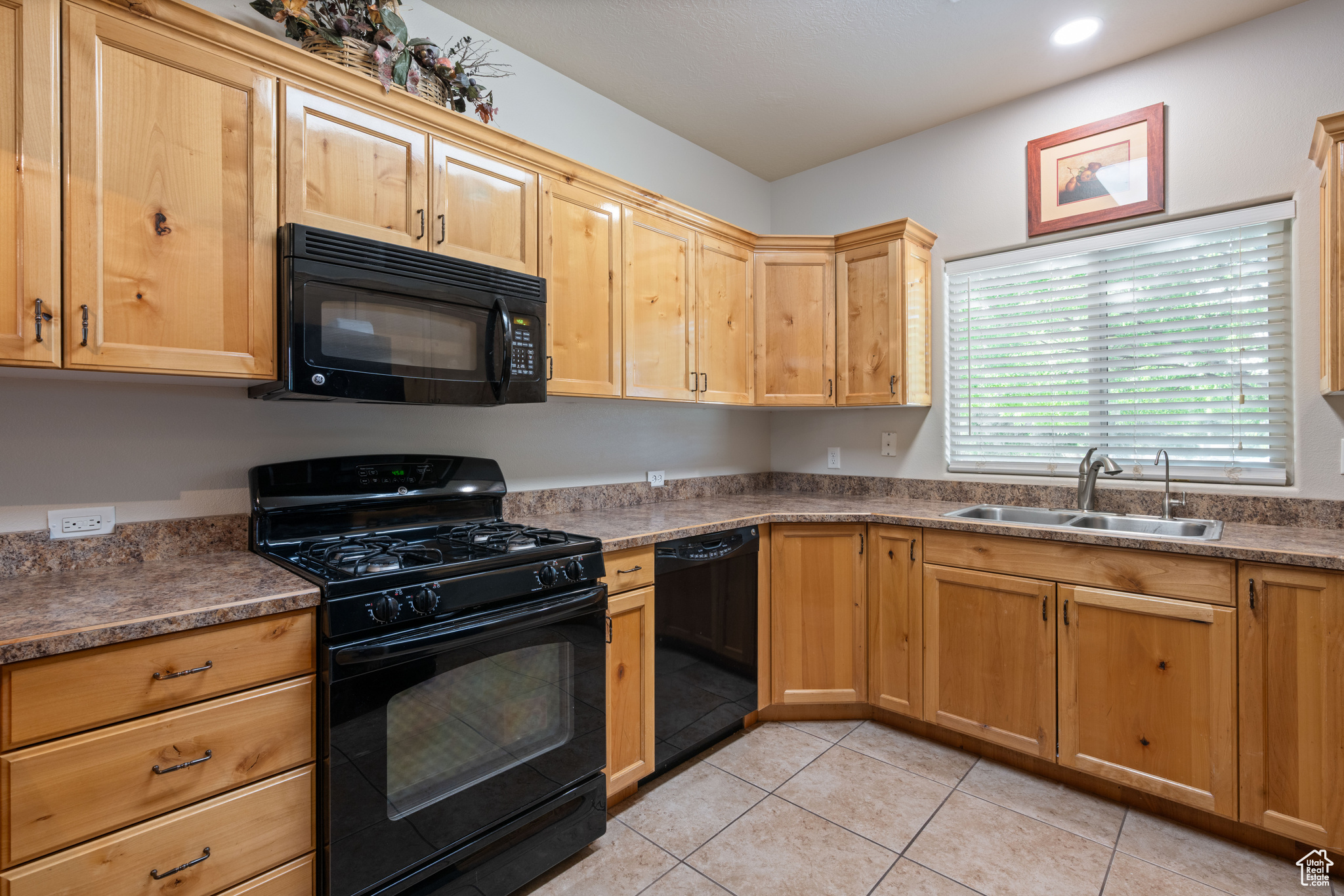 BLACKMORE AMD - Residential