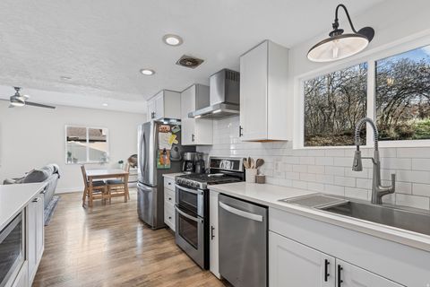 Tiny photo for 2913 S DAVIS BLVD, Bountiful, UT 84010 (MLS # 2124050)