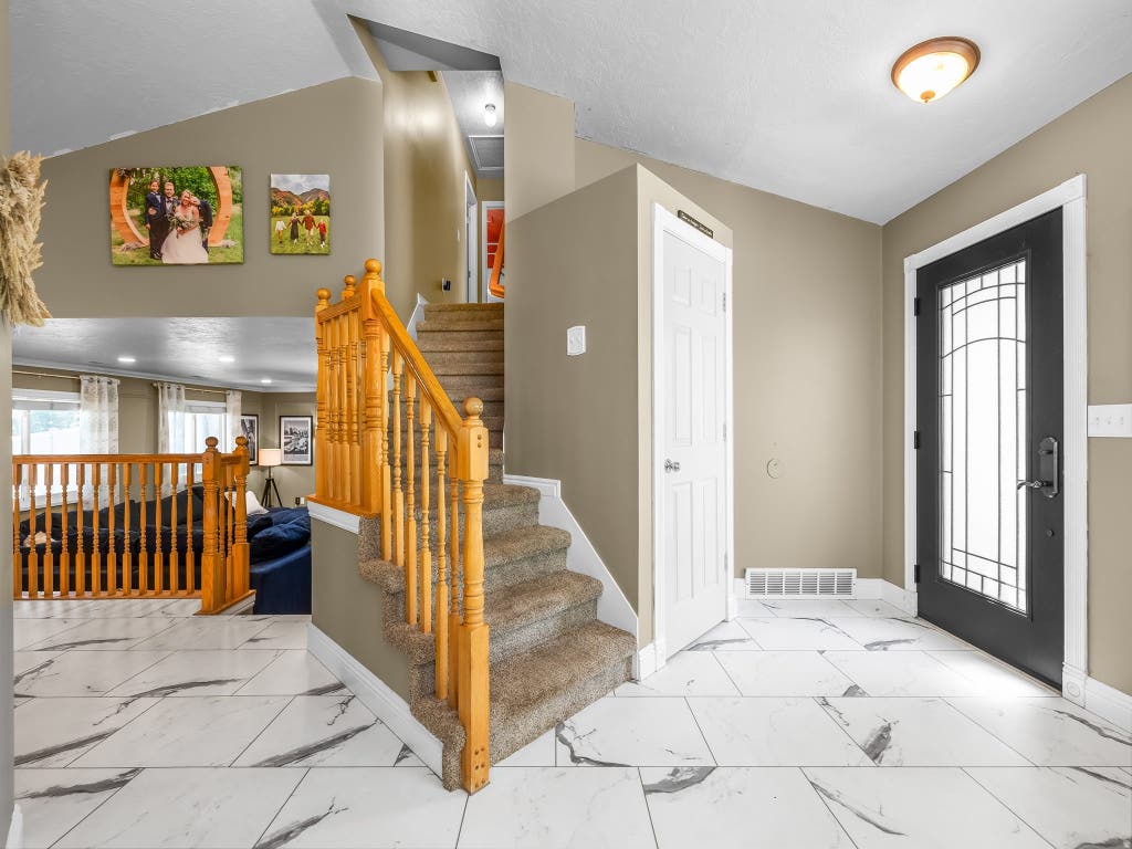 Photo of 1638 N MURDOCK DR, Pleasant Grove, UT 84062 (MLS # 2179260)