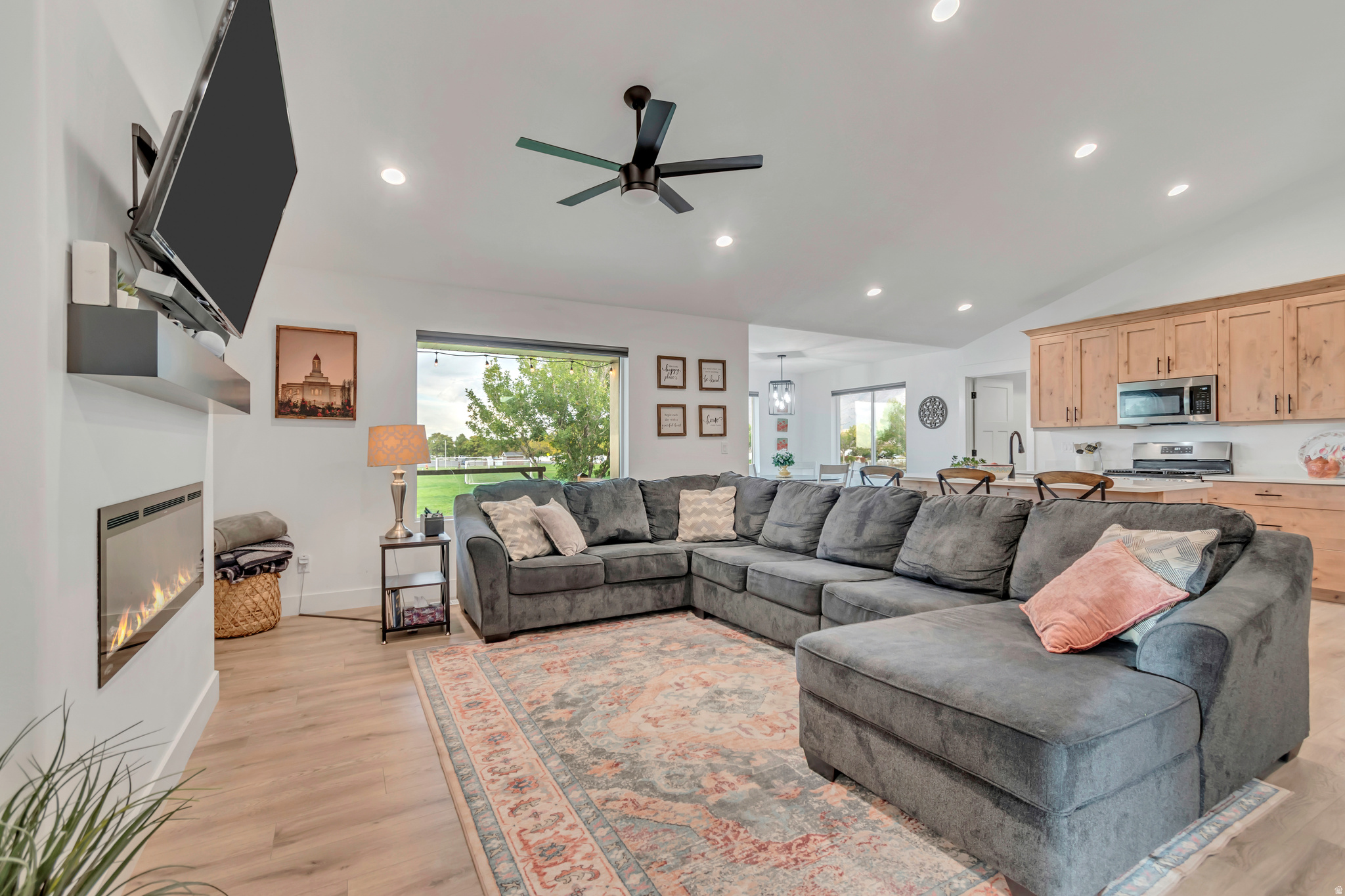 SUNNYSIDE ESTATES SUBDIVISION - Residential