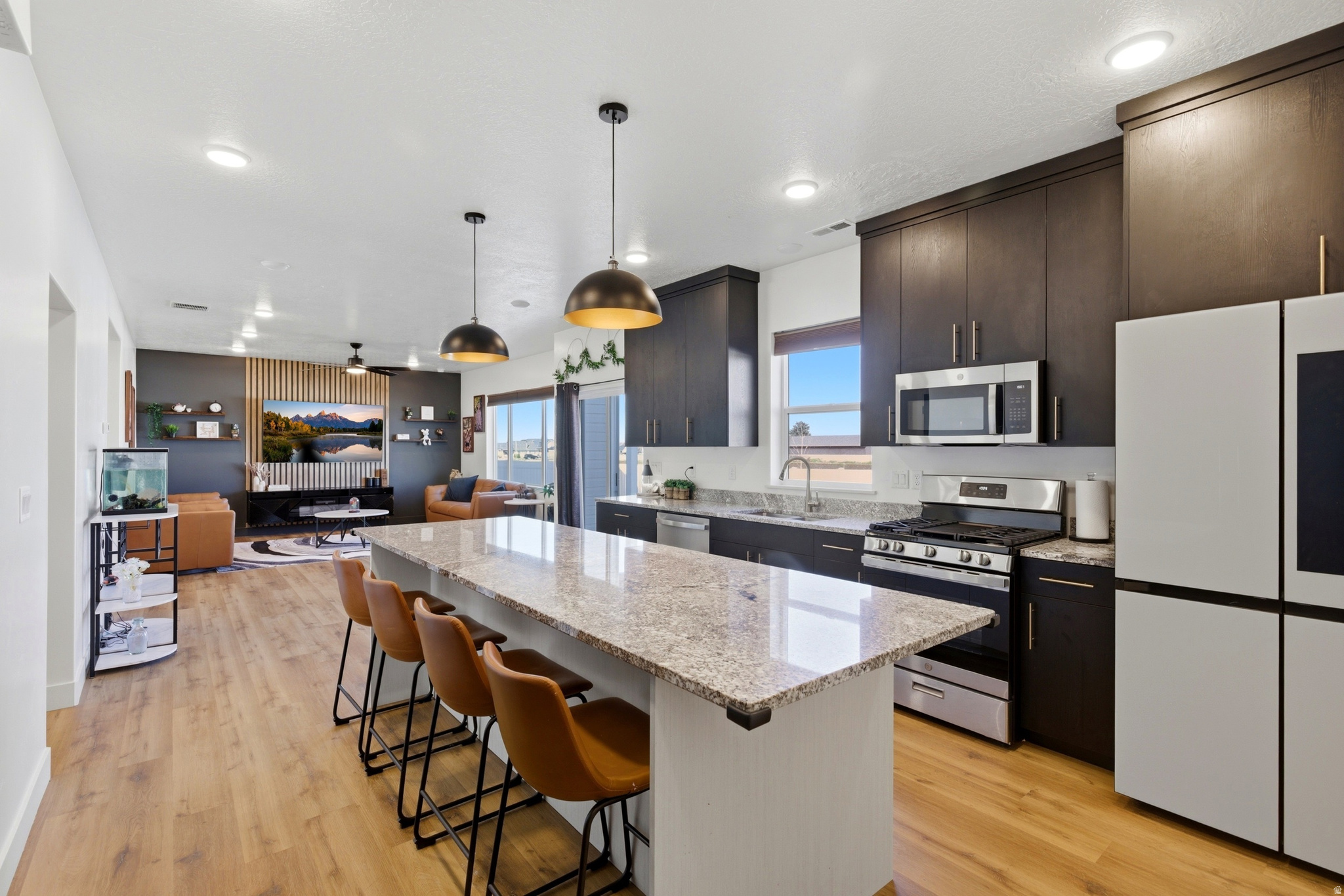 WEST FIELDS - Residential