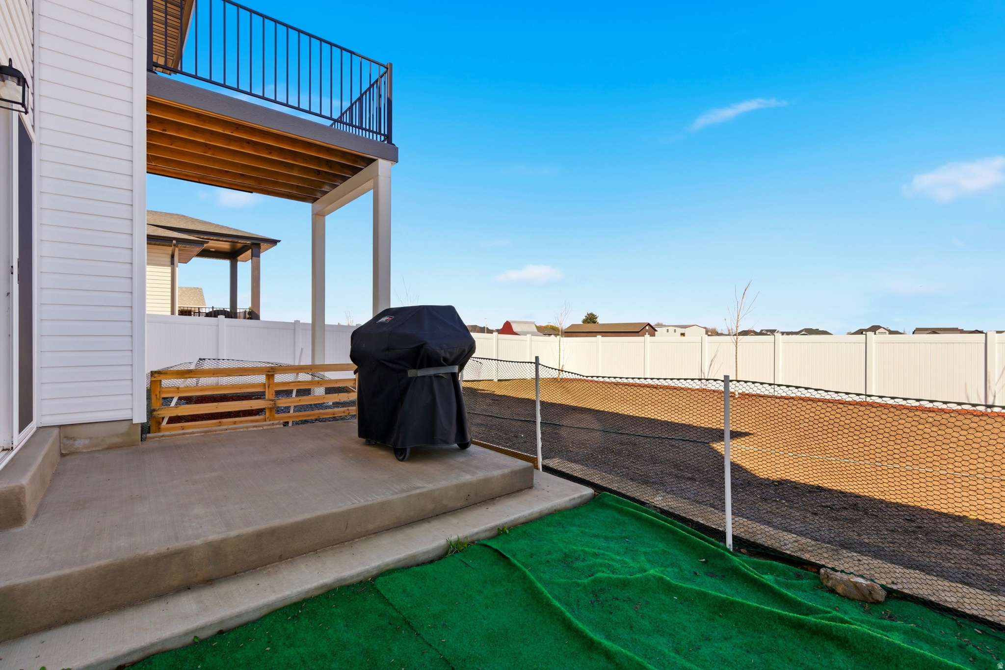 WEST FIELDS - Residential