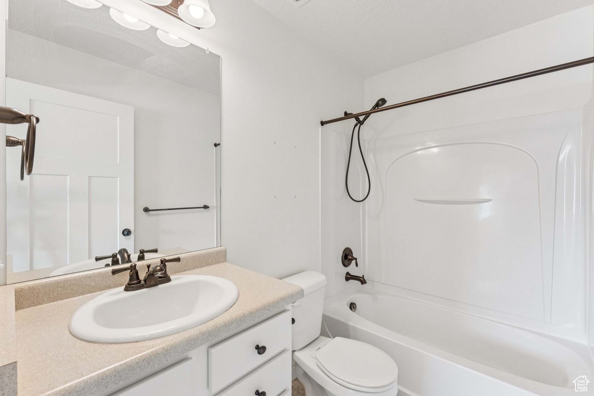 Herriman, Utah 84096, United States, 4 Bedrooms Bedrooms, ,3 BathroomsBathrooms,Residential,Active,162310