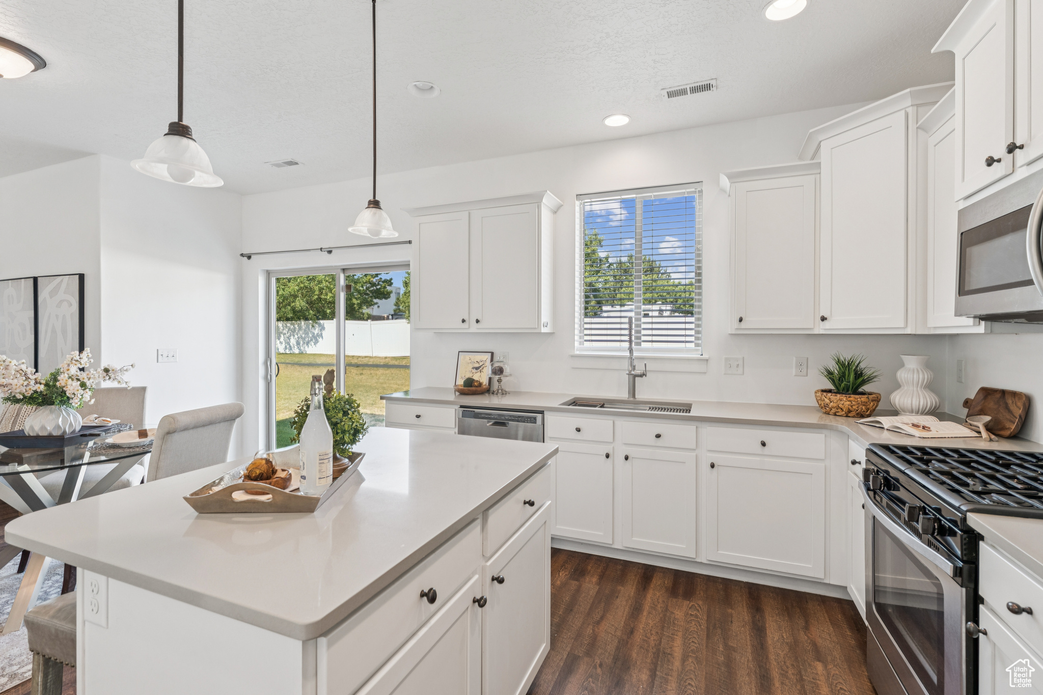 Herriman, Utah 84096, United States, 4 Bedrooms Bedrooms, ,3 BathroomsBathrooms,Residential,Active,162310