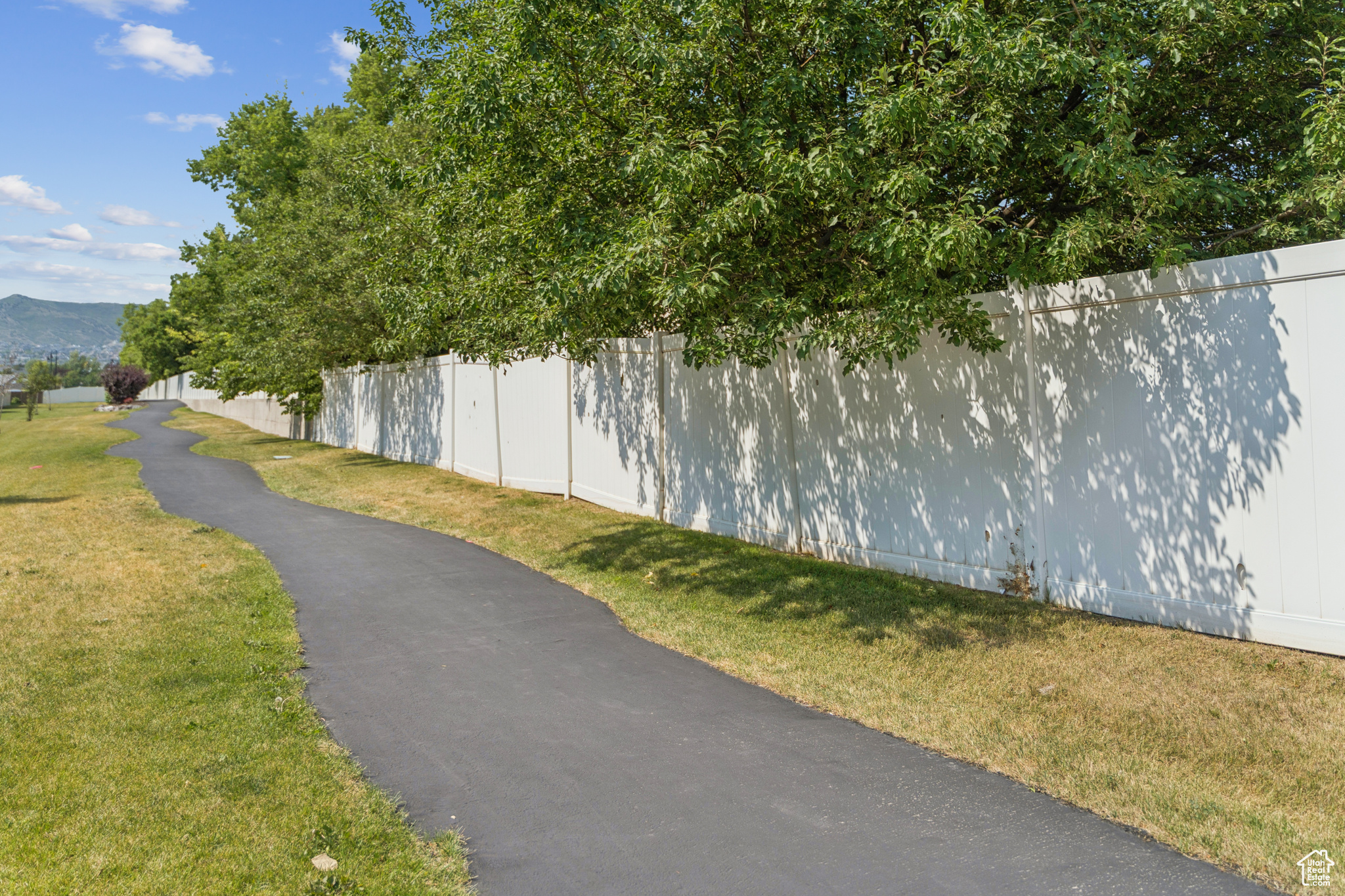 Herriman, Utah 84096, United States, 4 Bedrooms Bedrooms, ,3 BathroomsBathrooms,Residential,Active,162310