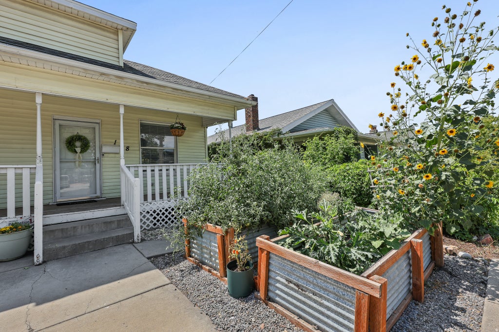 Photo of 138 E BERYL AVE, Salt Lake City, UT 84115 (MLS # 2178921)