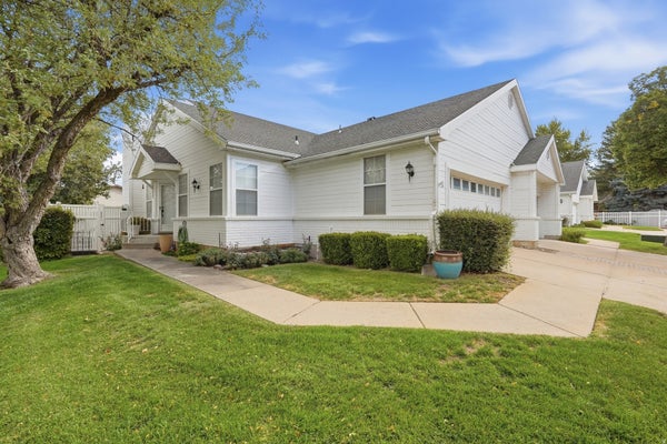 246 W 925 N, BOUNTIFUL, UT 84010 - Image d8b69de1506b1aef95dbe97c6d8a7a4a/3932236864