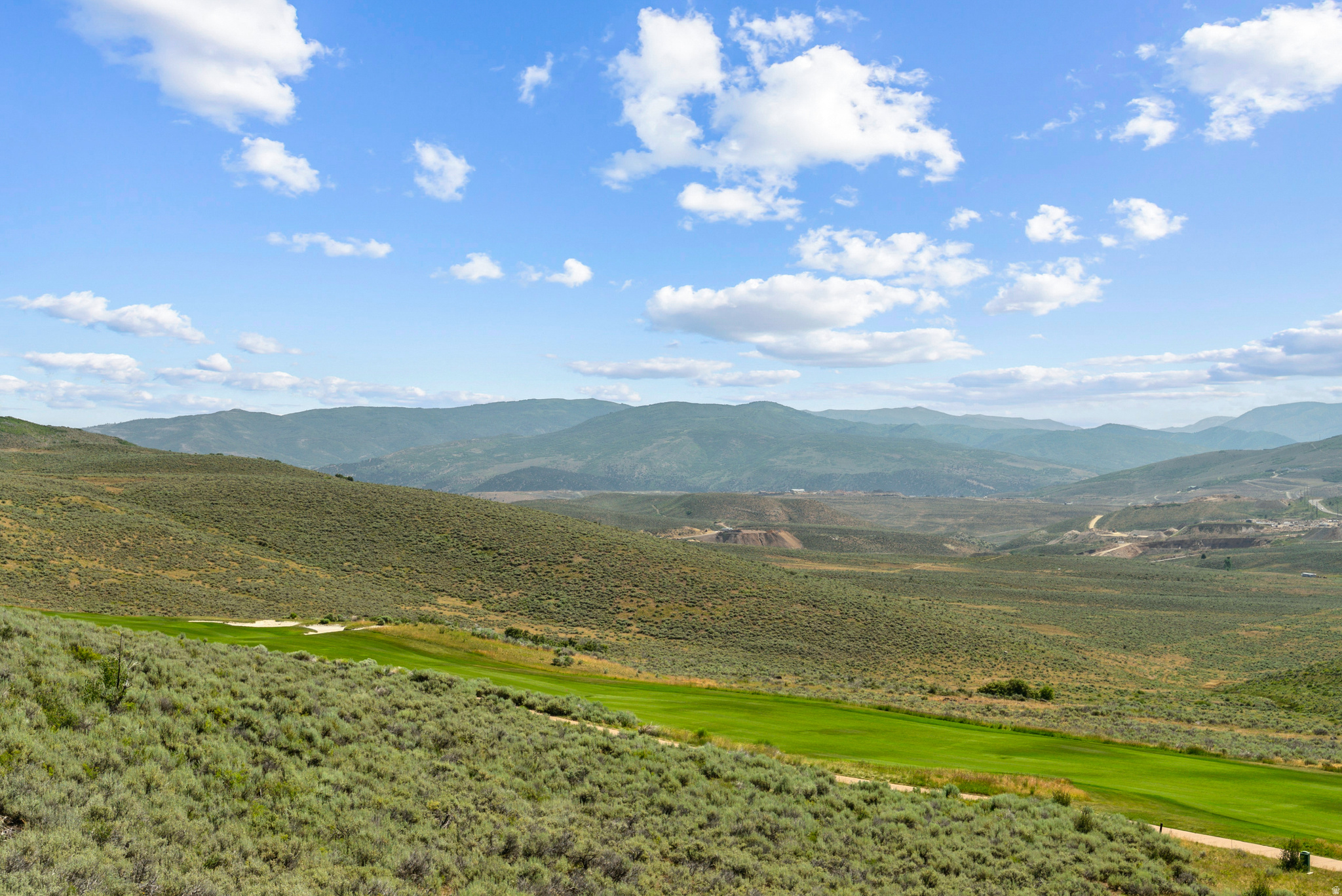 LINKS EDGE - Residential