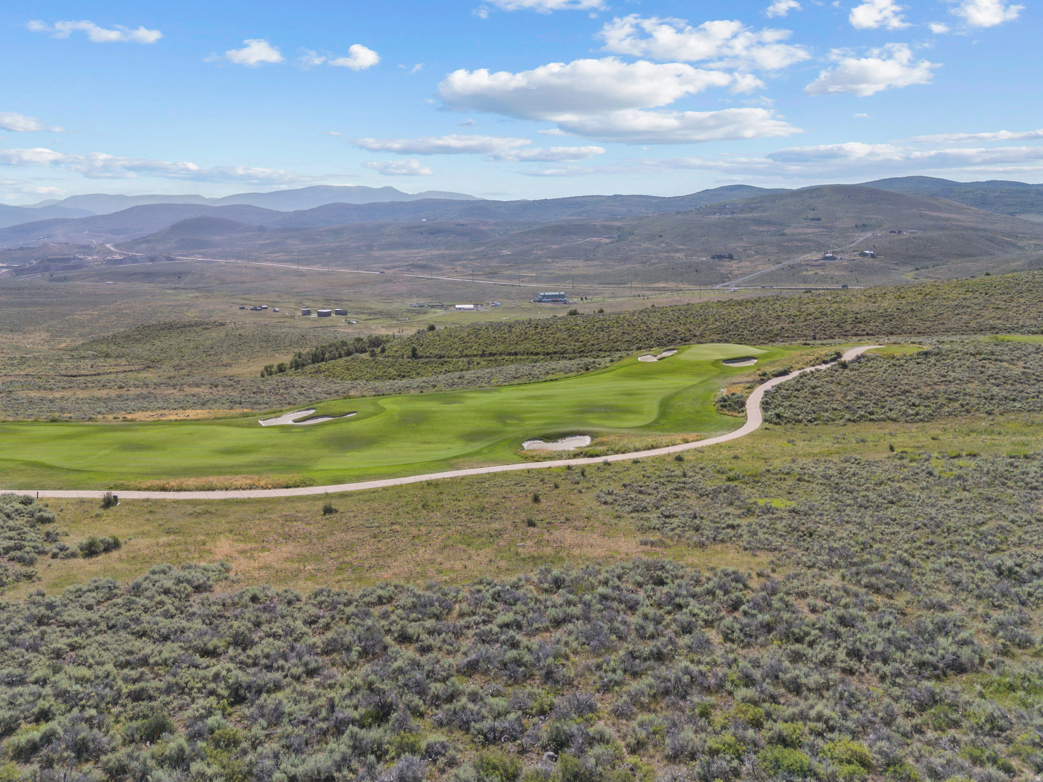 LINKS EDGE - Residential