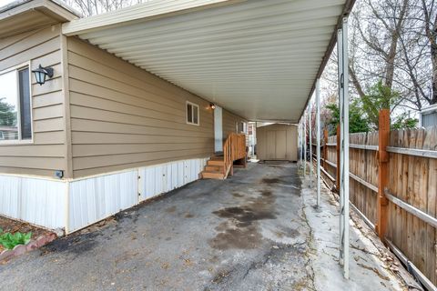 Tiny photo for 190 E NIMUE CIR, North Salt Lake, UT 84054 (MLS # 2153477)