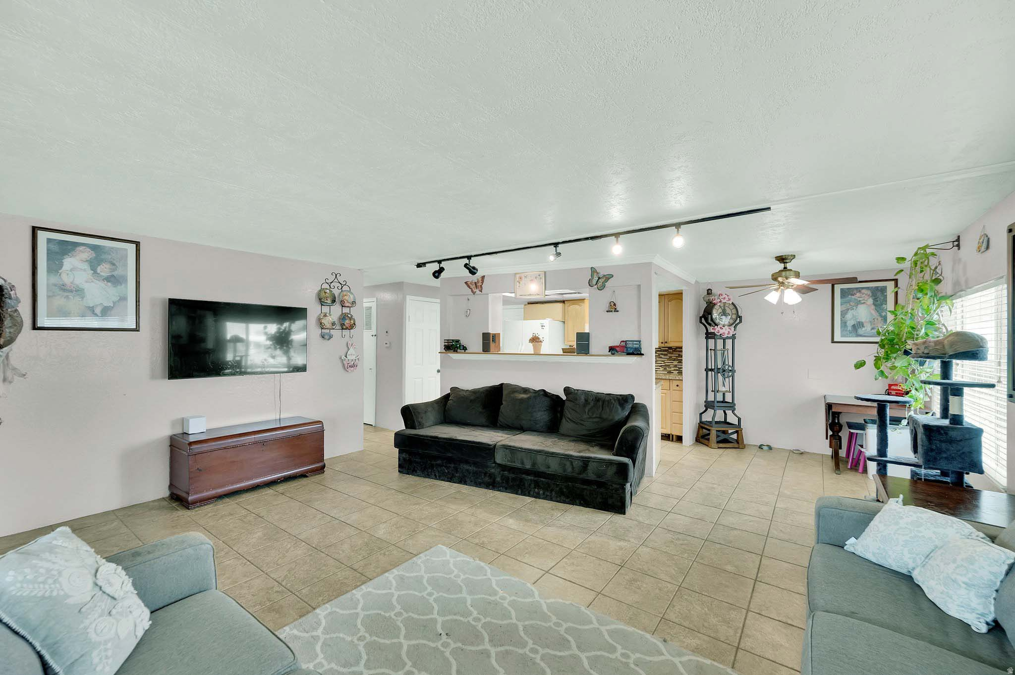CAMELOT - Residential
