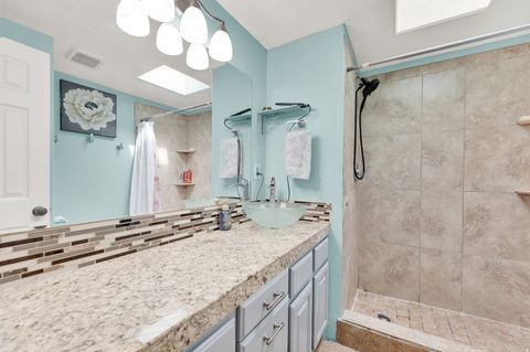 Tiny photo for 190 E NIMUE CIR, North Salt Lake, UT 84054 (MLS # 2153477)
