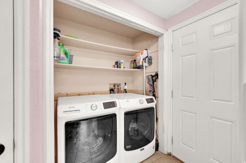Tiny photo for 190 E NIMUE CIR, North Salt Lake, UT 84054 (MLS # 2153477)