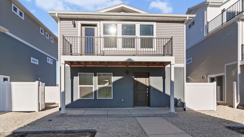 Photo of 125 N GREEN RIVER RD, Saratoga Springs, UT 84045 (MLS # 2148016)