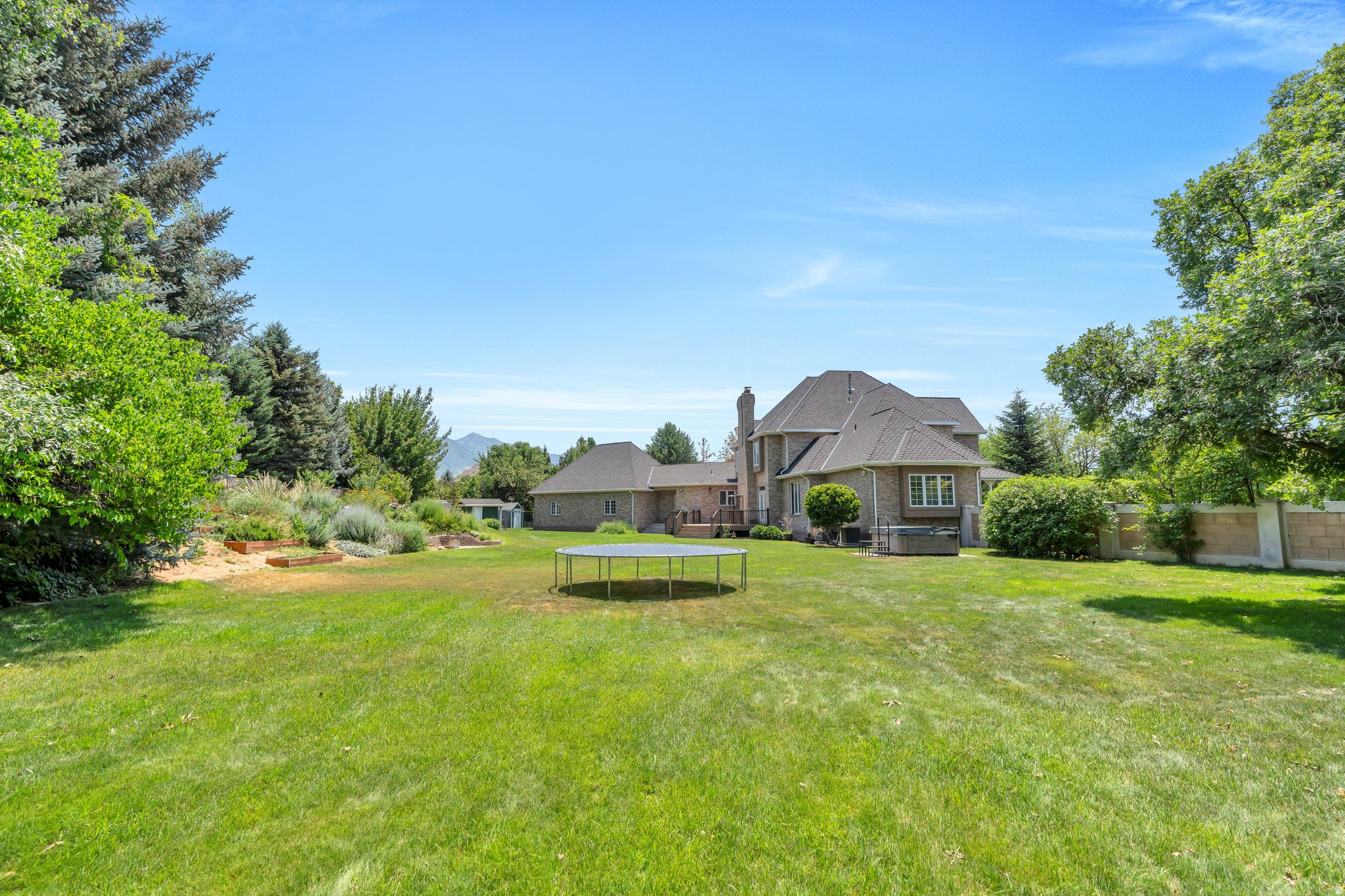 OLD ORCHARD ESTATES - Residential