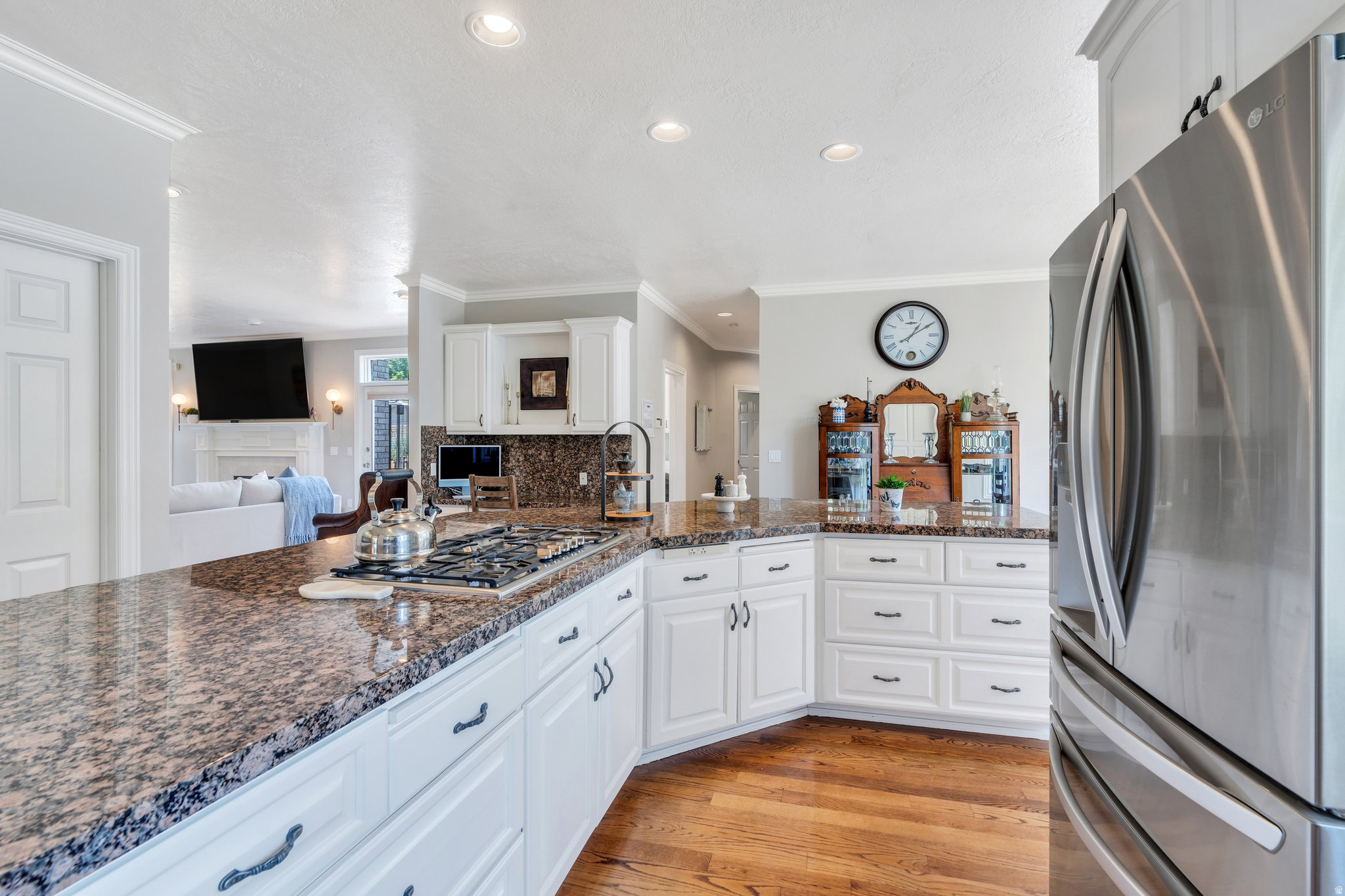 OLD ORCHARD ESTATES - Residential