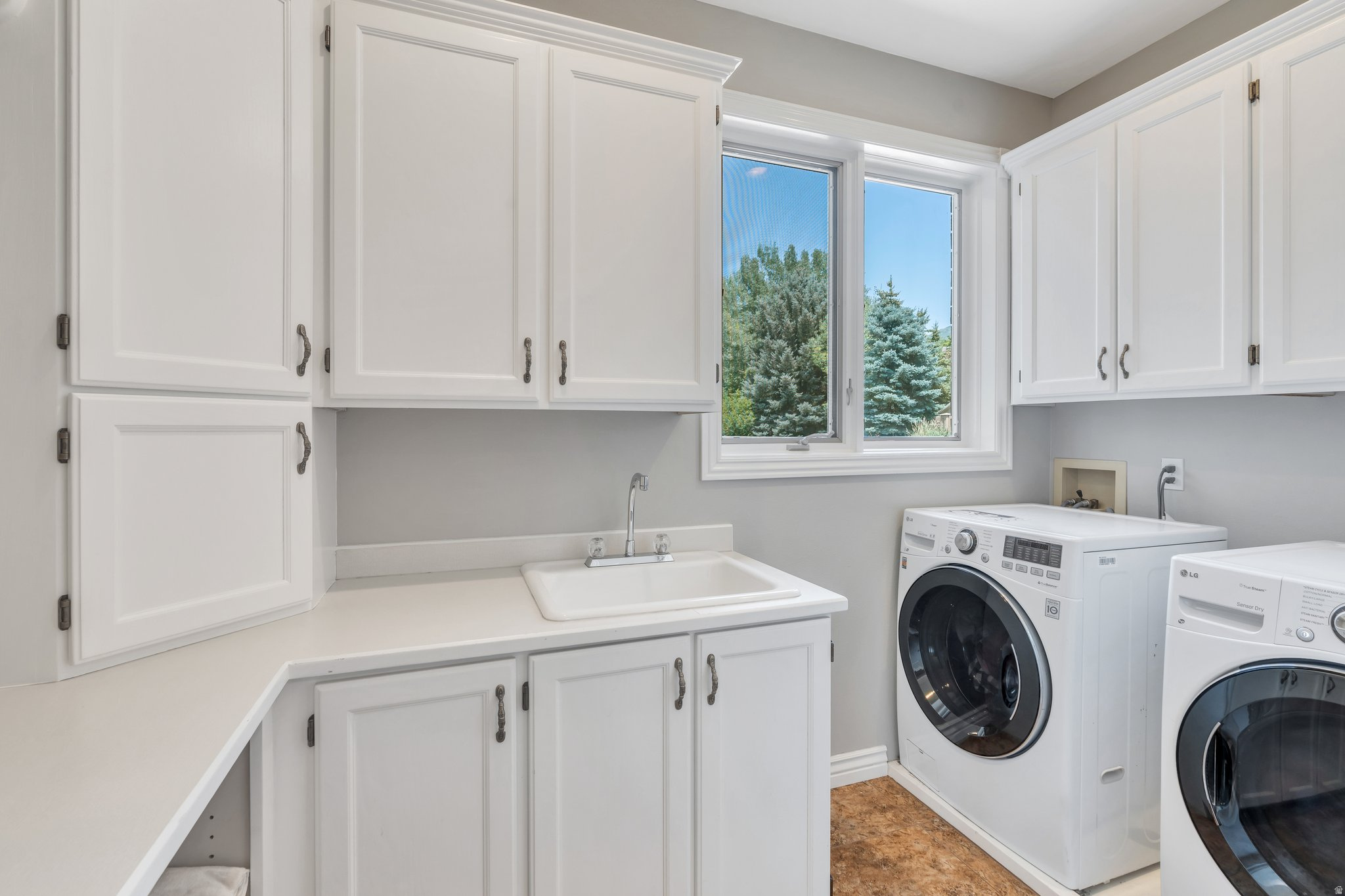 OLD ORCHARD ESTATES - Residential