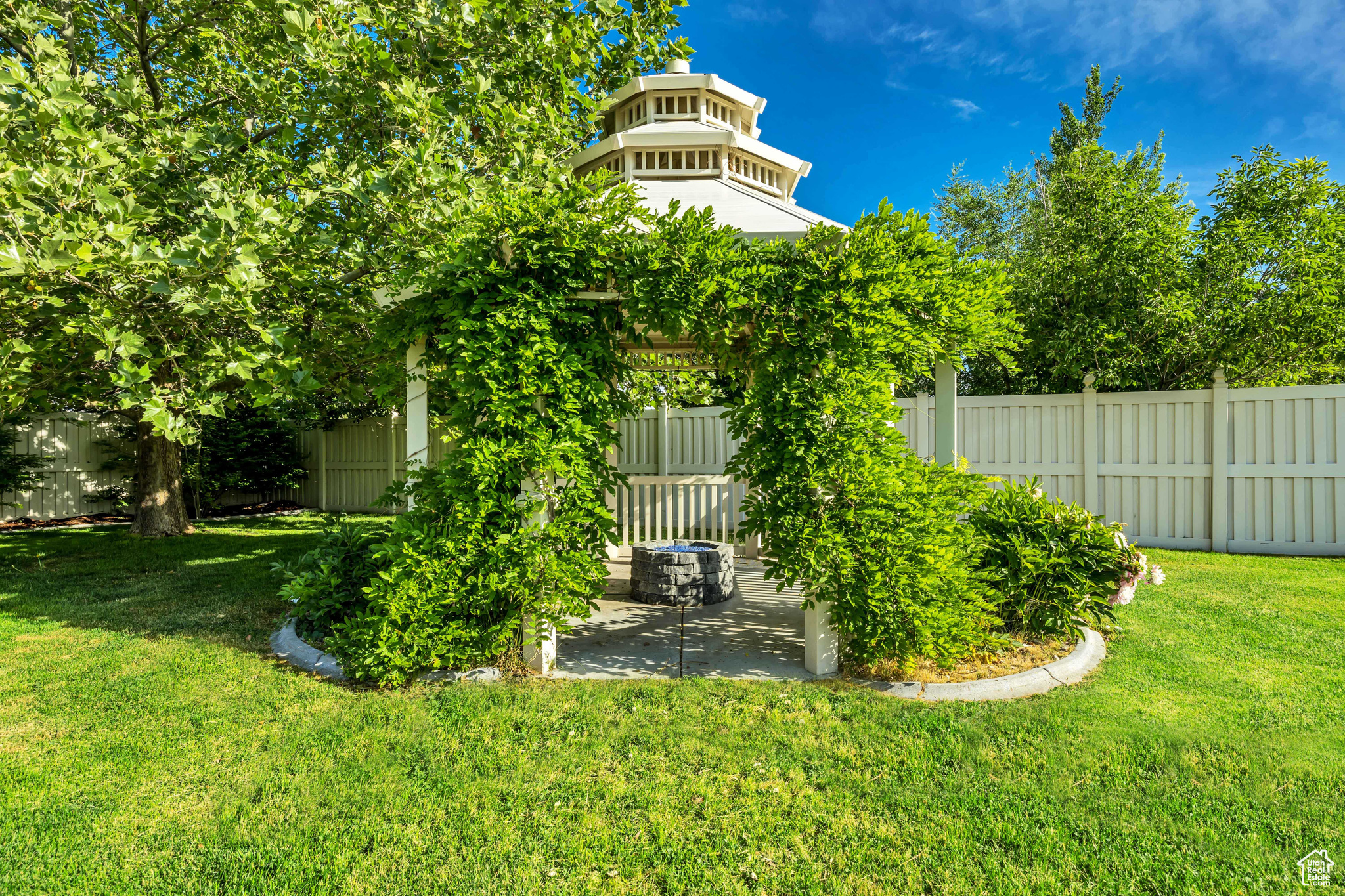 PONDEROSA ESTATES - Residential