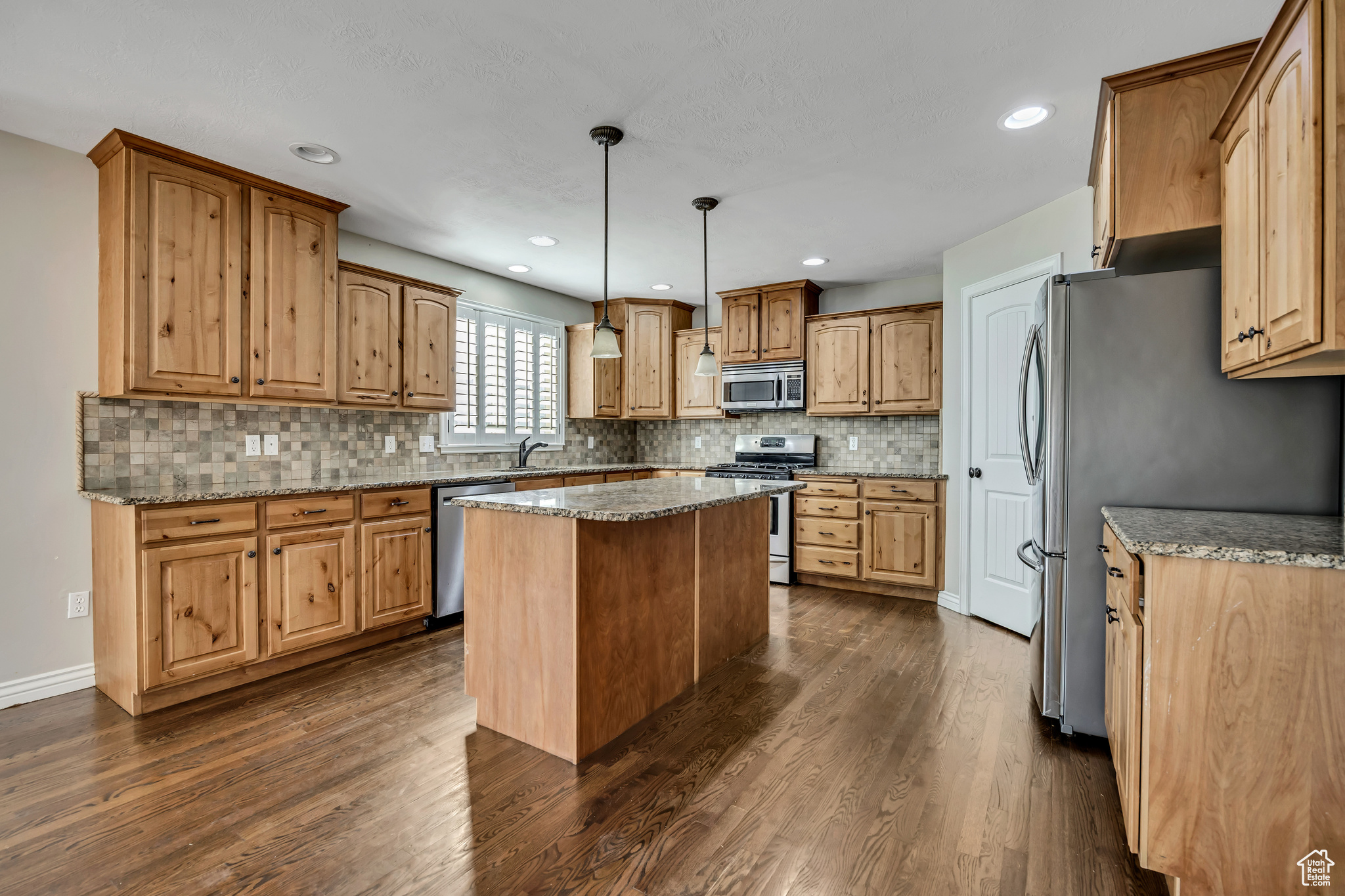 PONDEROSA ESTATES - Residential