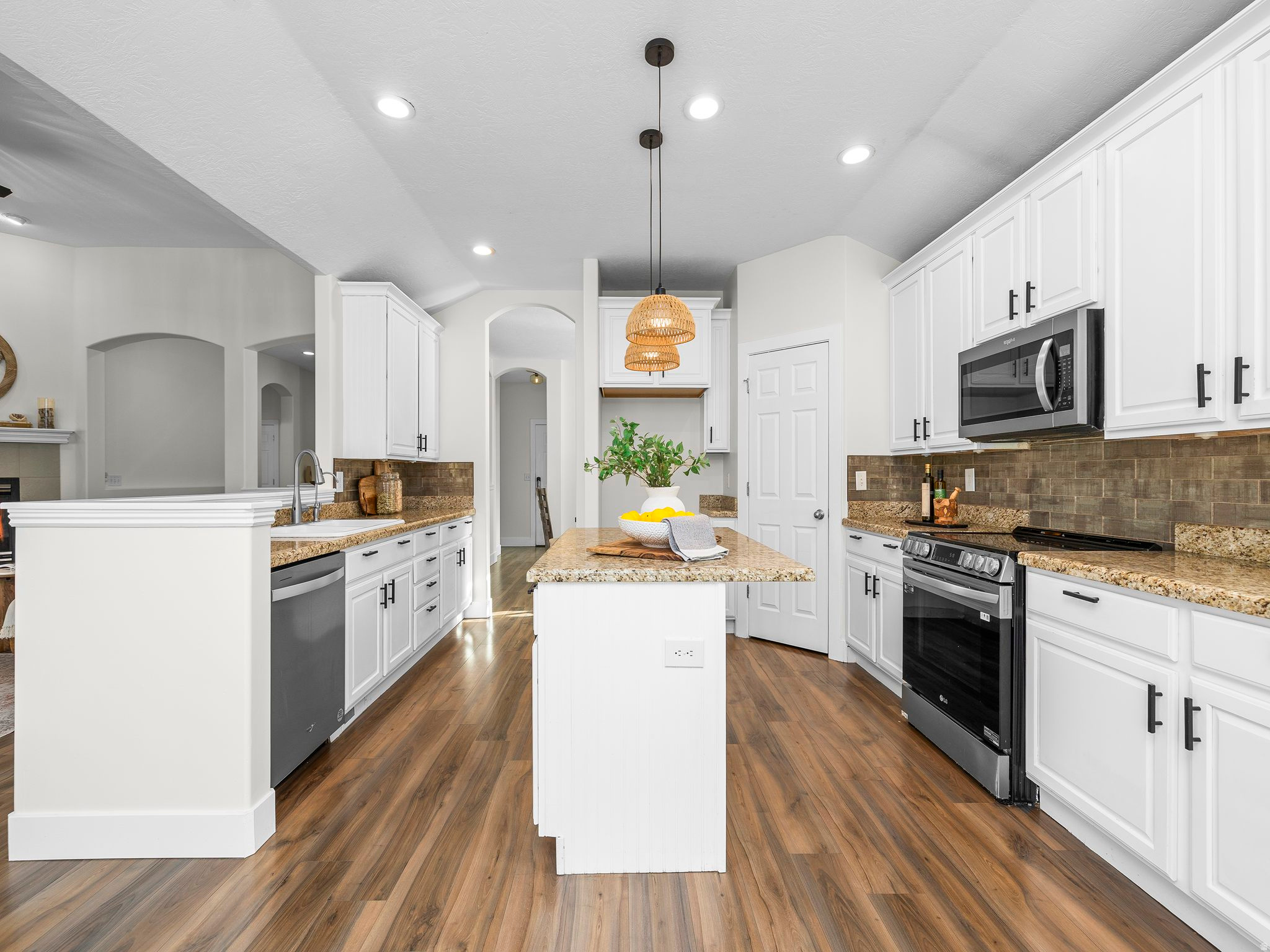 HIGHLAND HILLS - Residential