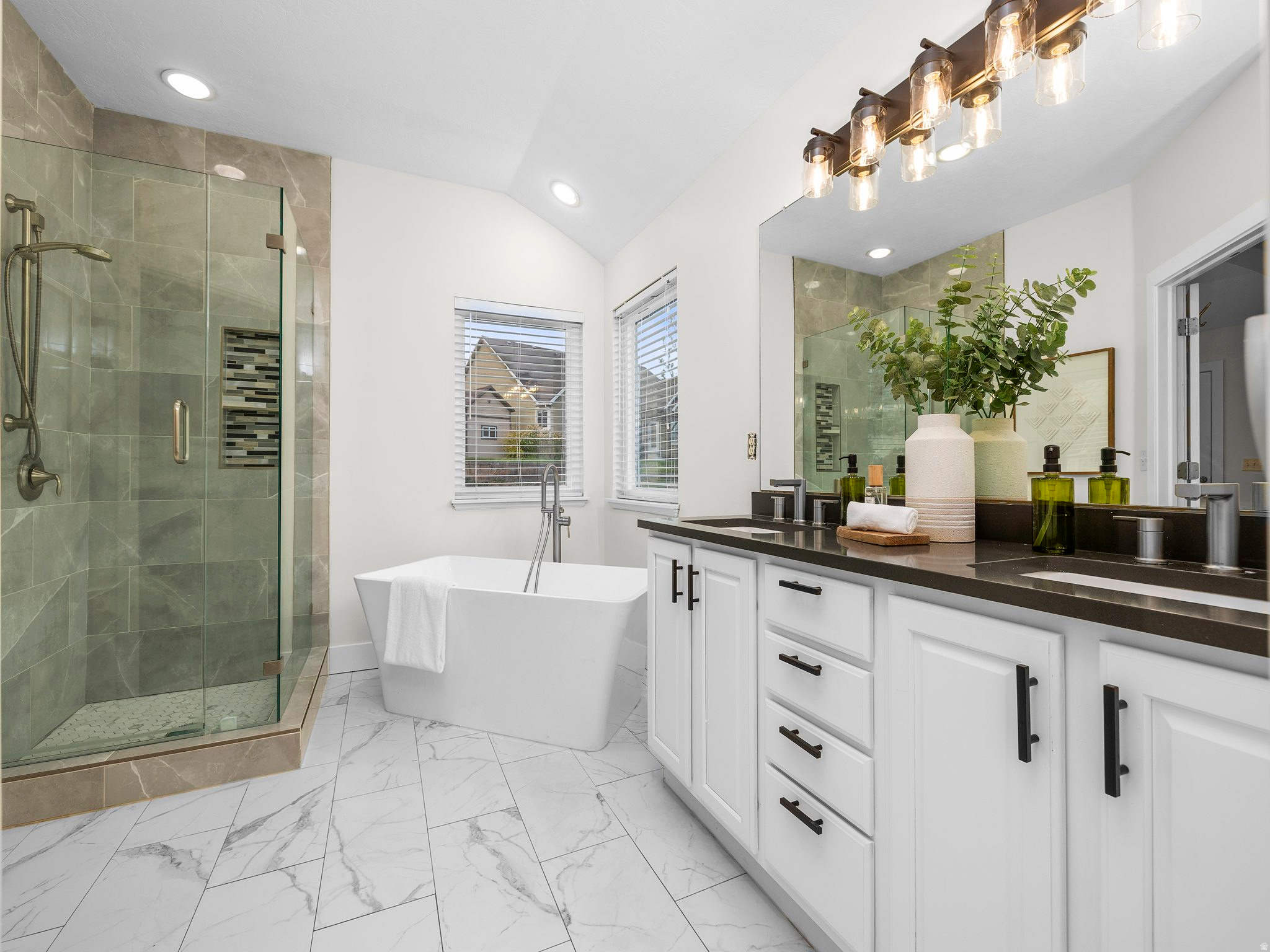 HIGHLAND HILLS - Residential