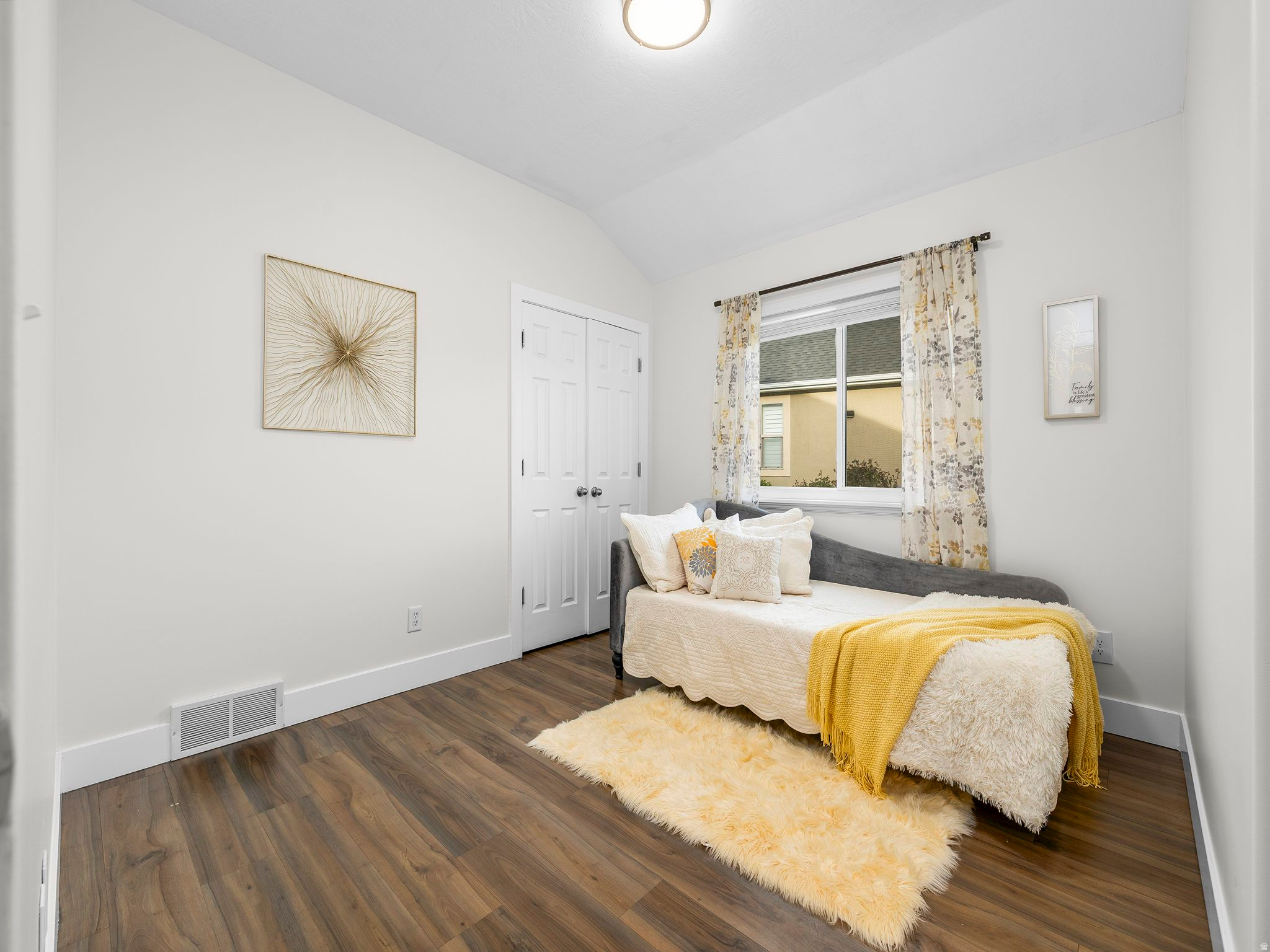 HIGHLAND HILLS - Residential