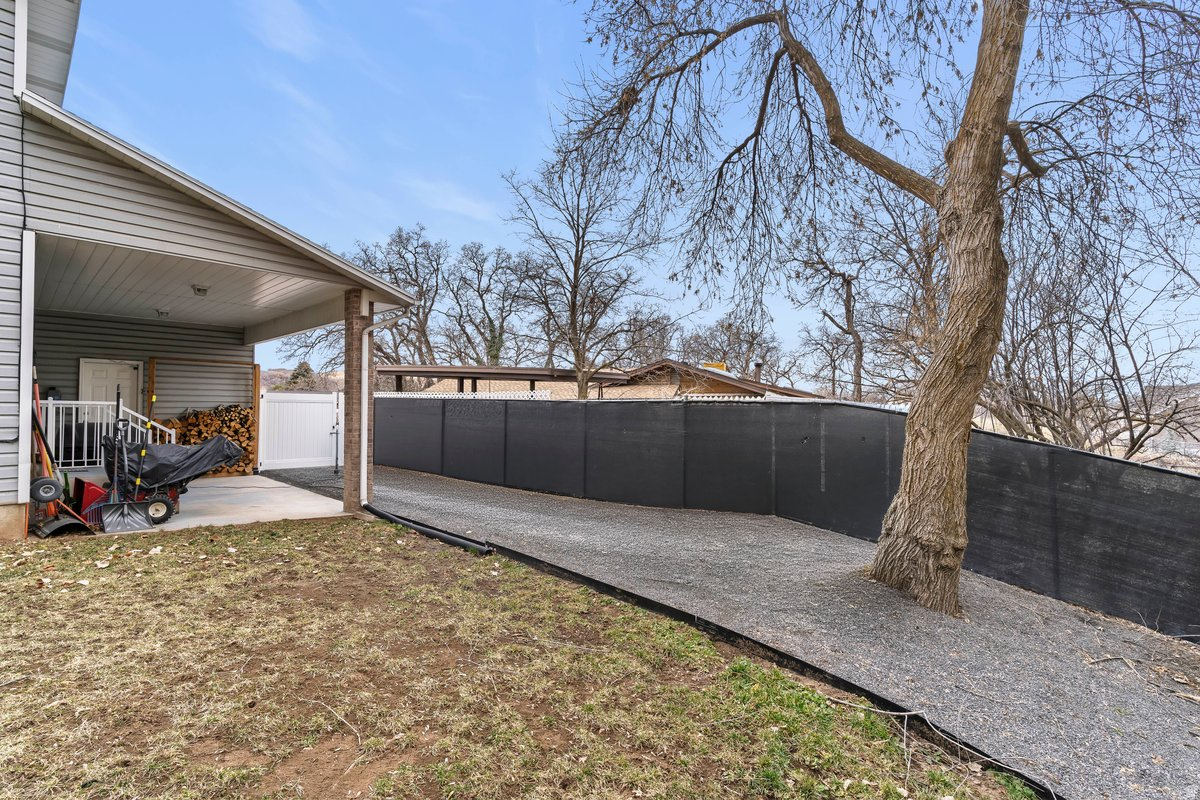 DEER RUN ESTATES - Residential