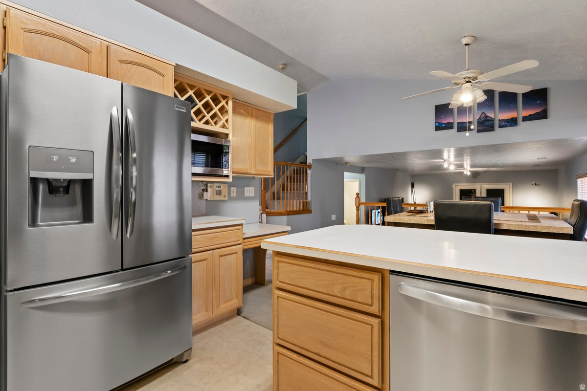 DEER RUN ESTATES - Residential