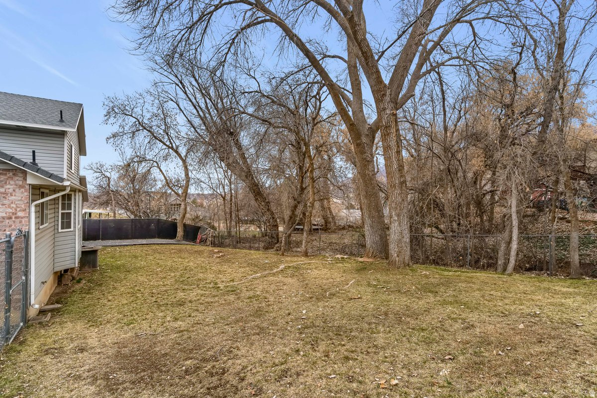 DEER RUN ESTATES - Residential