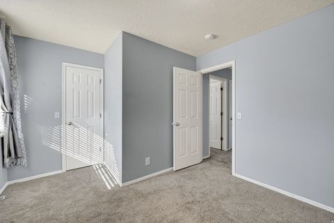 Tiny photo for 5638 W WALNUT VIEW CIR W, Kearns, UT 84118 (MLS # 2120558)