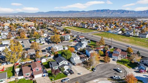 Tiny photo for 5638 W WALNUT VIEW CIR W, Kearns, UT 84118 (MLS # 2120558)
