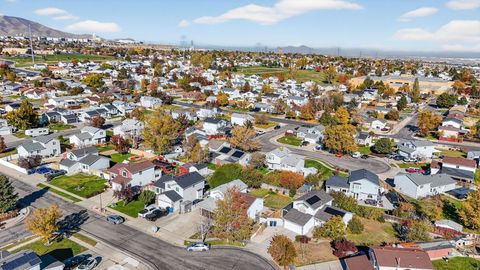 Tiny photo for 5638 W WALNUT VIEW CIR W, Kearns, UT 84118 (MLS # 2120558)