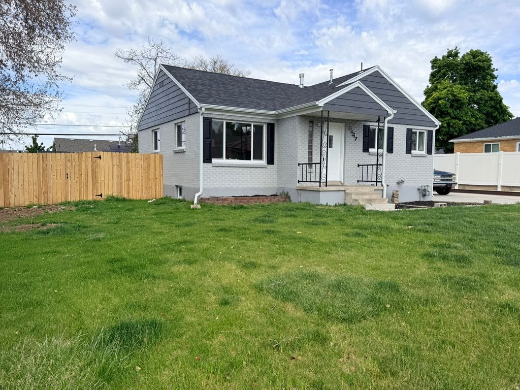 Photo of 5447 S 2425 W, Roy, UT 84067 (MLS # 2156141)