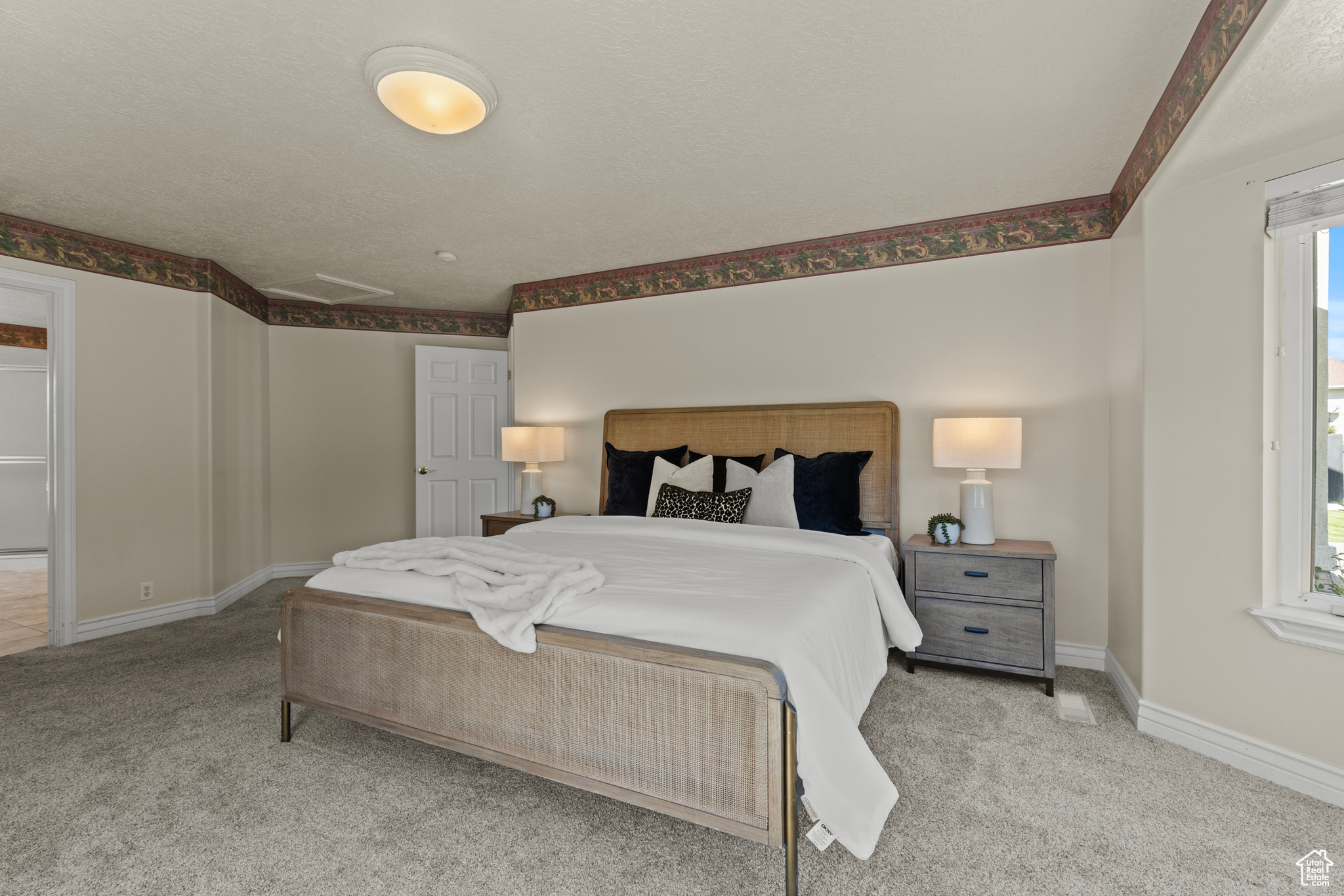 EAGLEWOOD - Residential