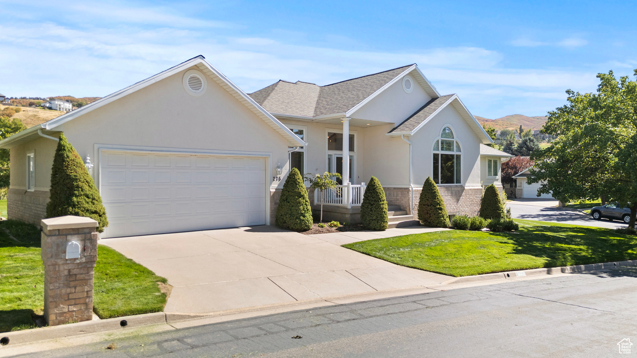 EAGLEWOOD - Residential