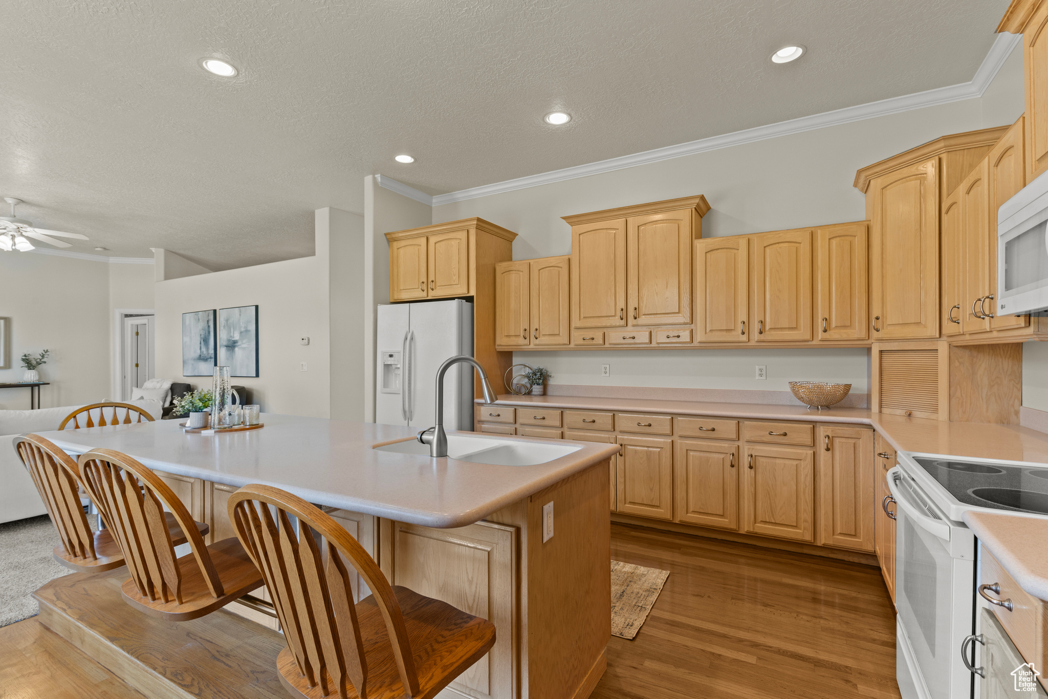 EAGLEWOOD - Residential