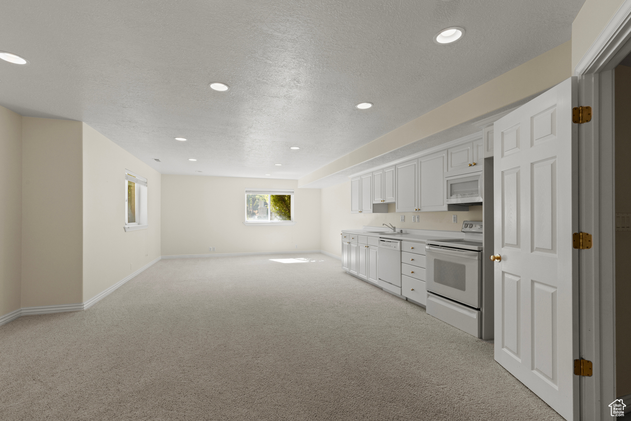 EAGLEWOOD - Residential