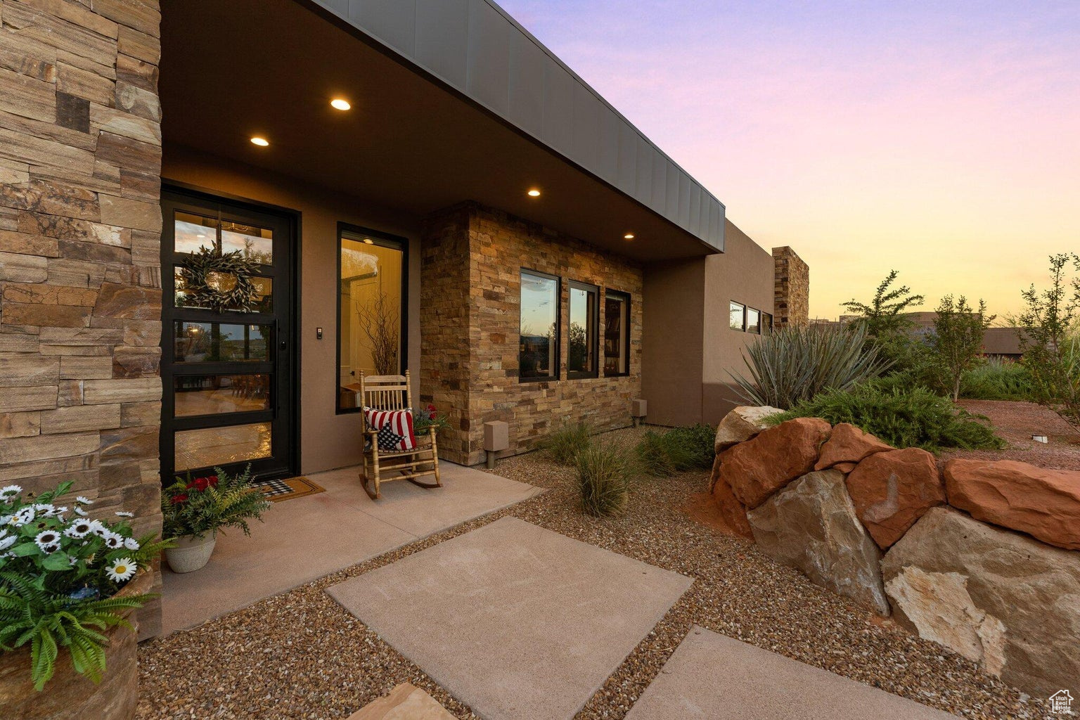 LEDGES OF ST GEORGE PH 8 - Residential