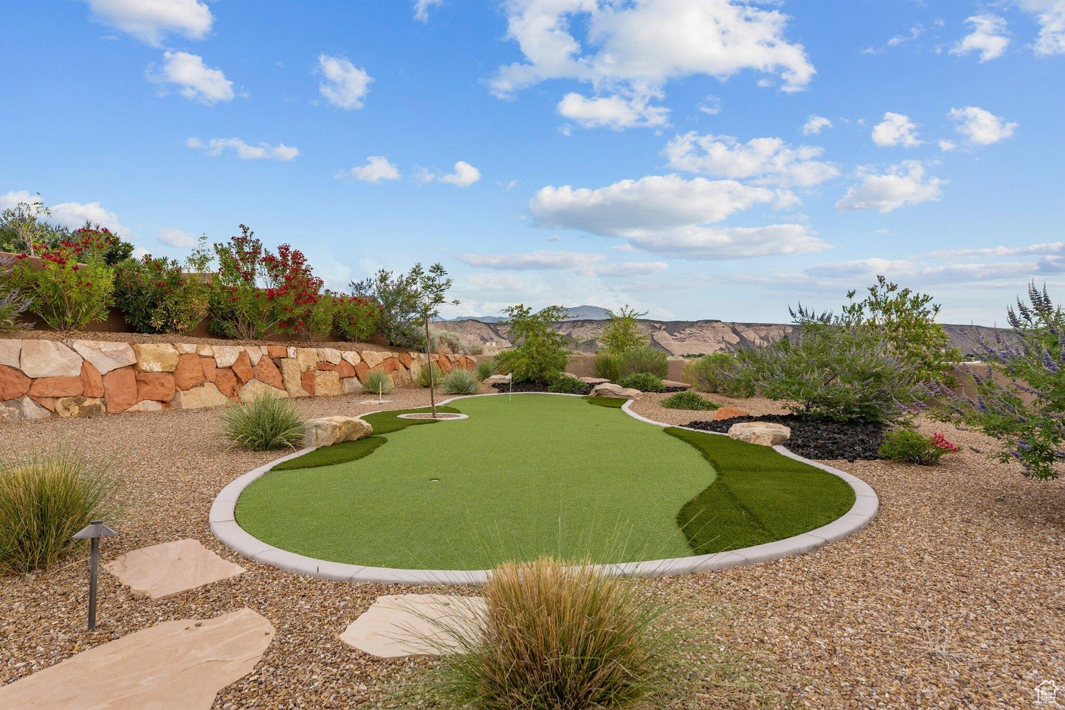 LEDGES OF ST GEORGE PH 8 - Residential